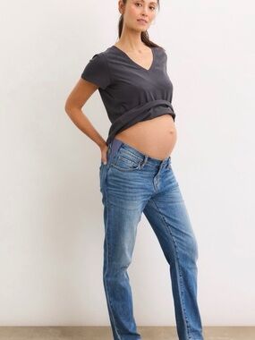 Hatch Boyfriend Maternity Jeans in Blue Wash
